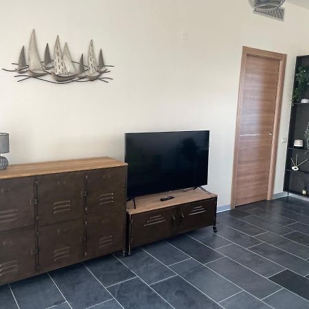 A Casa Di Tato Apartment Calambrone Bagian luar foto