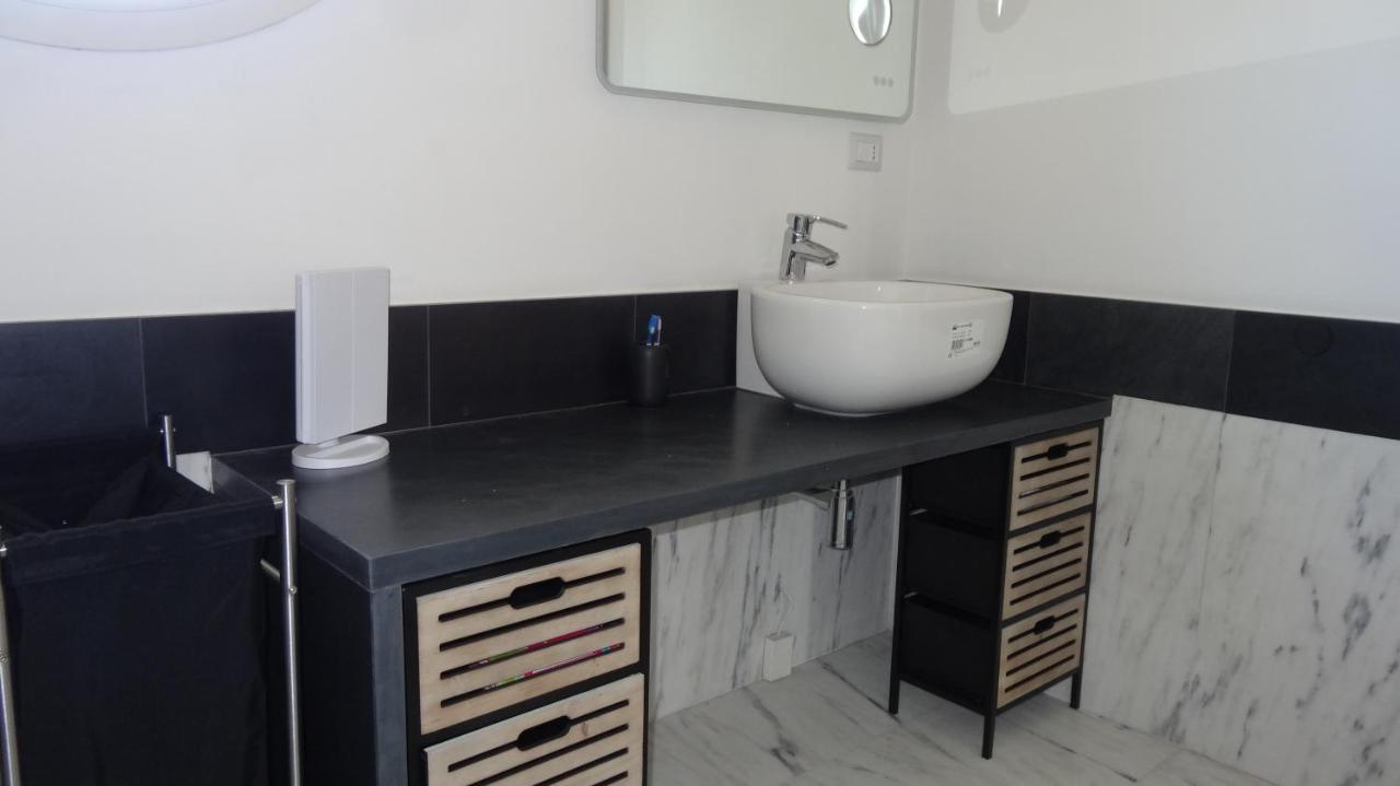 A Casa Di Tato Apartment Calambrone Bagian luar foto