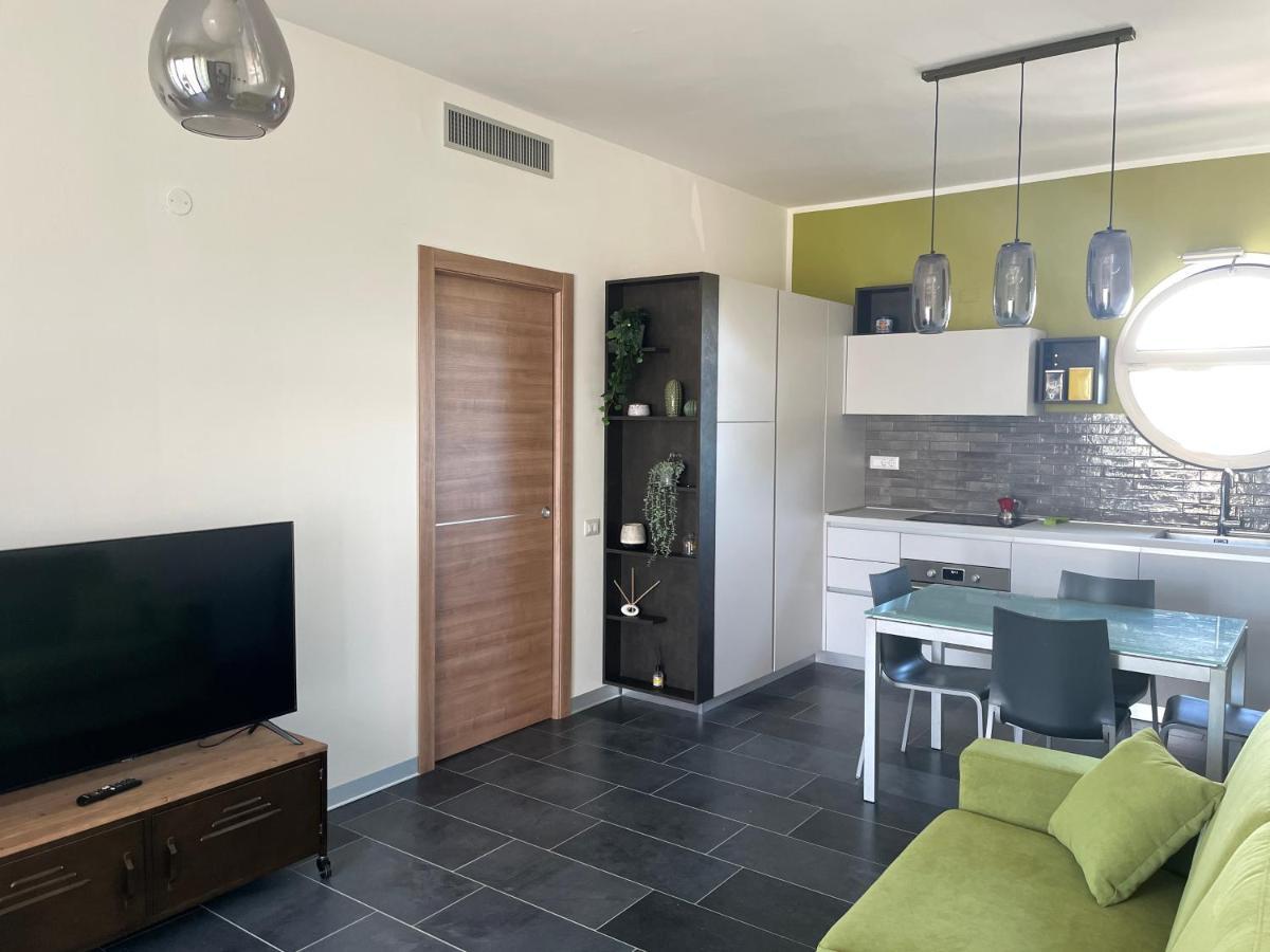 A Casa Di Tato Apartment Calambrone Bagian luar foto